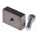 Screw with slot nut for fastening the tool holder